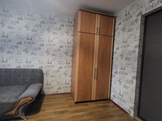 ф Оренда кімнати, Чорновола/ Лупиноса