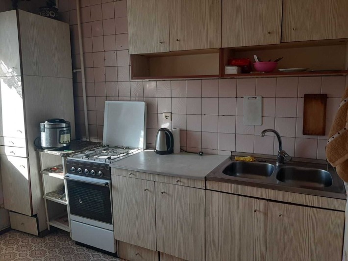 Кімната для дівчини в центральній частині міста - фото 1