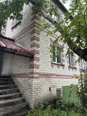 Здам кімнату в двоповерховому будинку район Олександрівки - фото 1