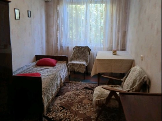 Сдам комнату, пр-кт Богдана Хмельницкого, рядом с пр-том Поля . Дніпро