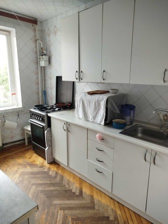 (3) Здам кімнату в 3-кімнатній квартирі на Київській 4698 - фото 1