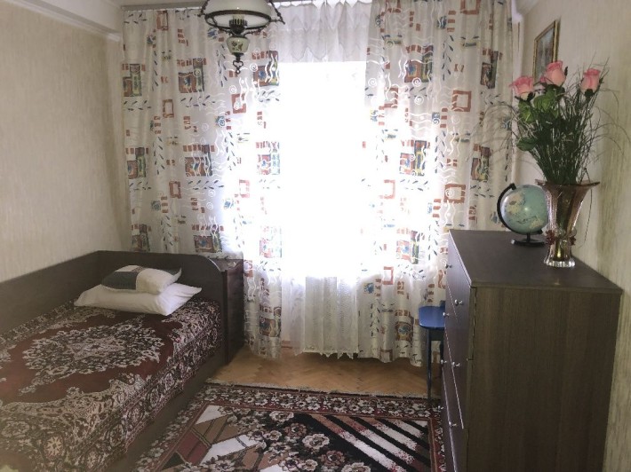 комната в 2к.кв., мебель, техника, пешком м.Академгородок, Житомирская - фото 1