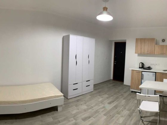 Місце в кімнаті для дівчини Винница