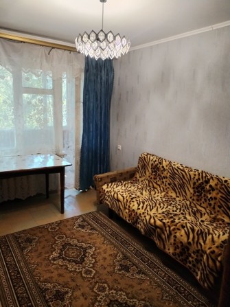 Сдам комнату с хозяйкой на 12 квартале, ул. Казакевича, 12 квартал - фото 1