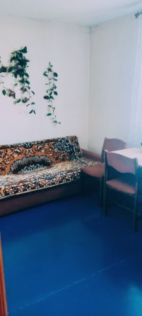 Сдам актуальные  комнаты ,времянку в ч.доме на Мирном по Росси. - фото 1