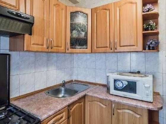 Оренда кімнати, Дніпровський р-н, вул. Чупринки 3. Дарницька площа Київ