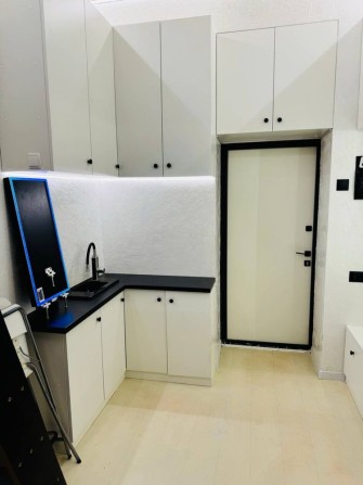 Кімната в гуртожитку (сучасний ремонт) - фото 1