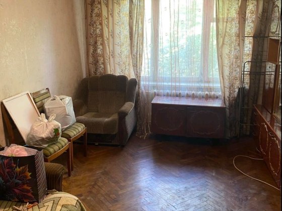 Сдается 1 комнатная ст.метро Дарницкая площадь Київ