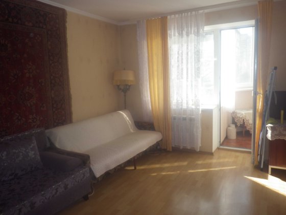 Сдам без комиссии арендатору с котом комнату в 2-комн., 2-й этаж. Київ