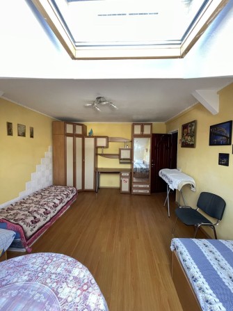 Оренда місця в кімнаті в центрі,вже з КП - фото 1