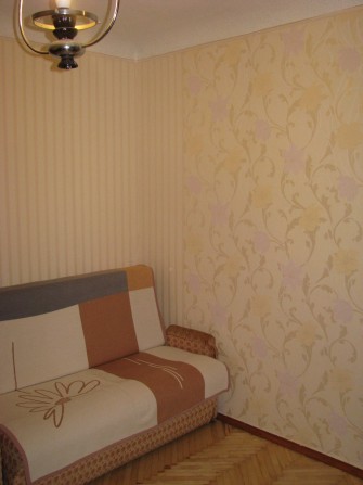 Здам окрему кімнату 11 м.кв дівчині. Поділ (м. Т.Шевченко) БЕЗ хозяев - фото 1