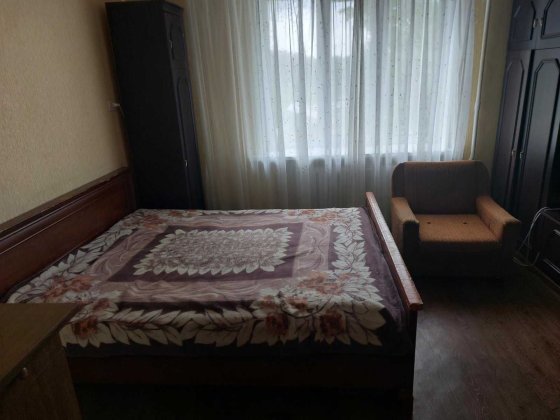 Здається кімната в сімейному гуртожитку на лісовому масиві Київ