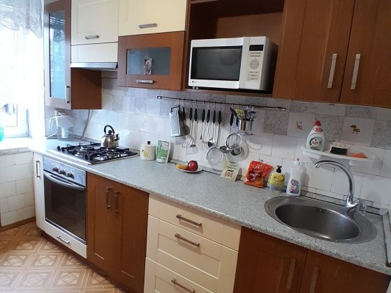 Здається кімната в трьохкімнатній квартирі Львів