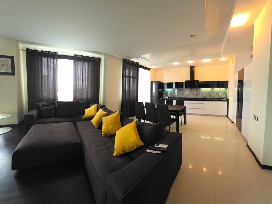 Здаю трьохкімнатну кварттру ЖК " Адмірал" євро ремонт паркінг двір" Николаев