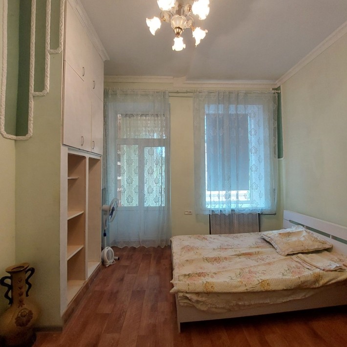 Сдам комнату в центре с одним соседом - фото 1