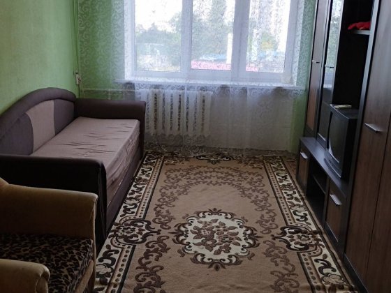 Без хозяїв м. Лісова вул. Поповича для 1-2людей Киев