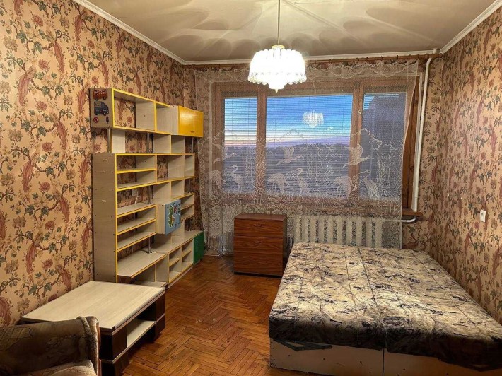 Оренда ізольованої кімнати, вул. Лазаренка 36 (навпроти Податкової) - фото 1