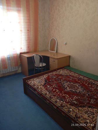 Здається кімната для дівчини/жінки, метро Позняки - фото 1