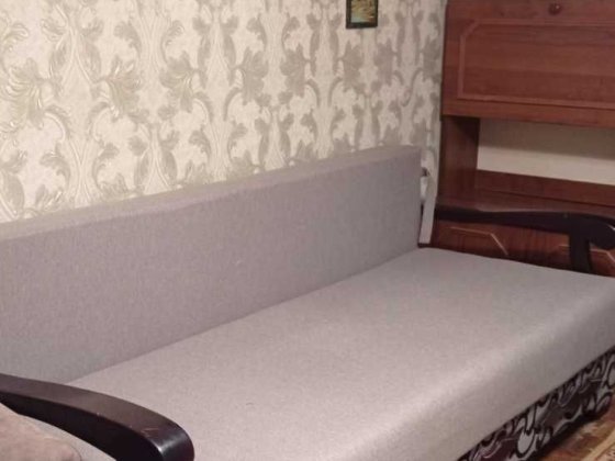 метро Шулявська, перший будинок від метро Кімната  балконом для ОДНОГО Київ