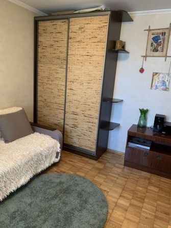 Здам кімнату . м. Киів, Дарницький район.5 хвилин до метро Харківська. - фото 1