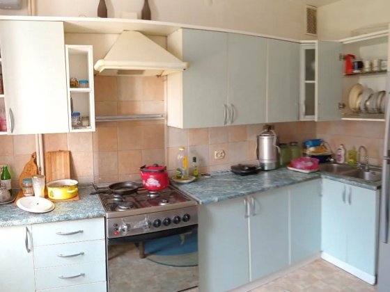 Сдам комнату в 2 ком.кв.на Вильямса 59 /бар Привал с хозяином.
5 этаж. Одеса