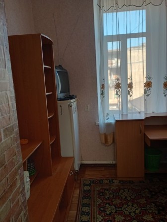 Кімната в комунальній квартирі довгостроково від власника - фото 1