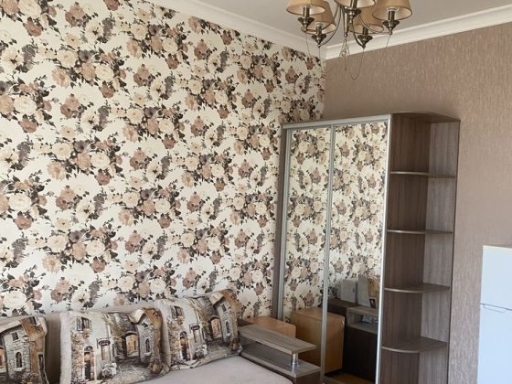 Хозяйка сдаст комнату м. Защитников Украины Харків