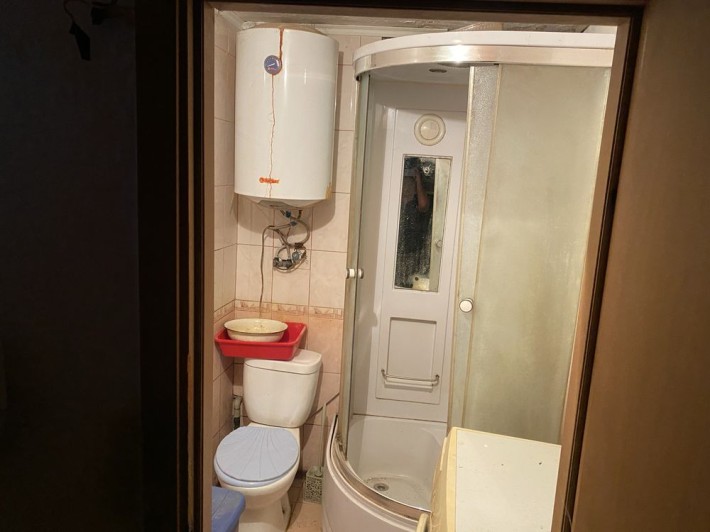 Сдам комнату в комуне в хорошем районе слободки ОТ ХОЗЯИНА - фото 1