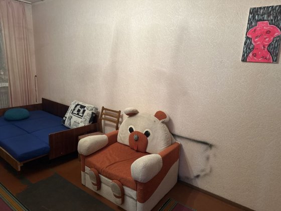 Сдаю комнату в трехкомнатной квартире Київ