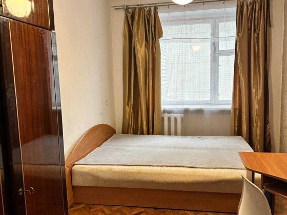 Оренда ізольованої кімнати на проспекті Червоної Калини(Санта Барбара)