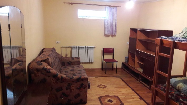 Кімната 16 м² довгостроково. 20 хв пішки до метро. Новобілічи. - фото 1