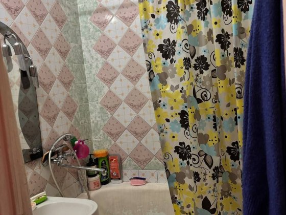 Шукаю сусідку по квартирі(дівчину, жінку) 2-х кімнатна квартира Київ