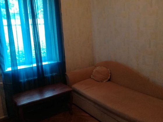 Задається кімната в приватному будинку для дівчаток. Київ