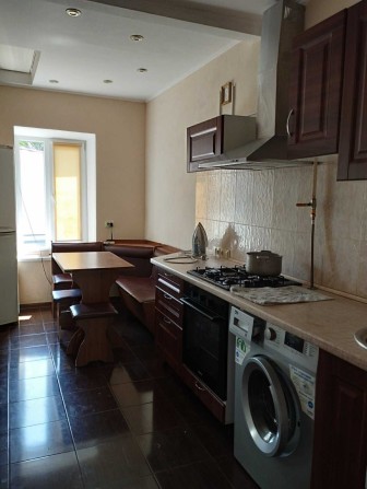 Здам велику кімнату в 2-к. квартирі з господаркою вул. Болгарська - фото 1