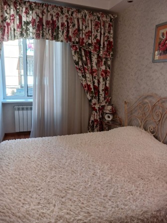 Сдам двух комнатную квартиру с кухней студией на ул. Преображенская - фото 1