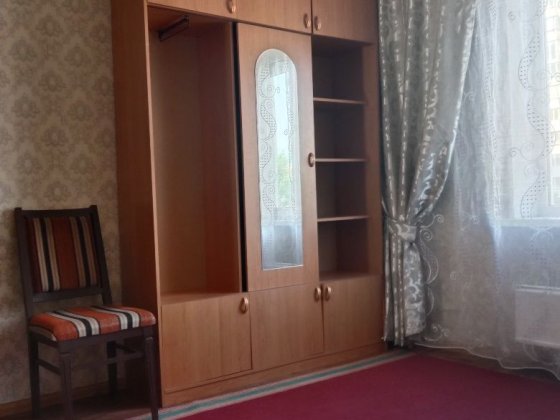 Здається кімната м. Харківська Київ