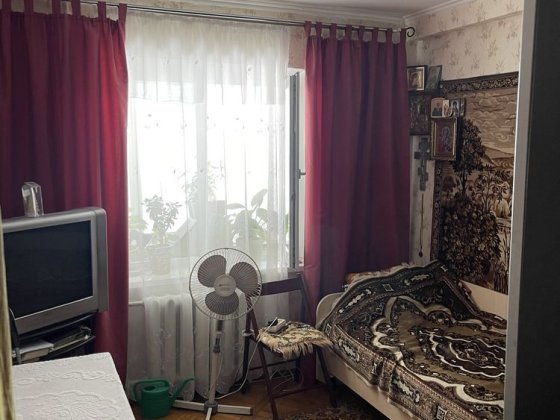 Здається кімната Київ