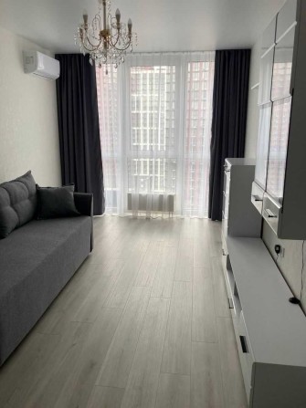 Здається 2-кімнатна квартира на вул.Віктора Некрасова 8 - фото 1