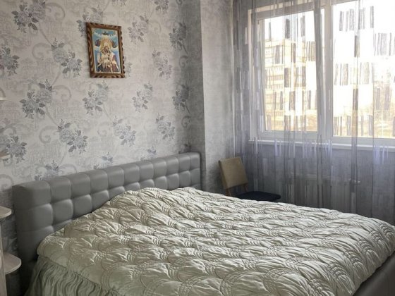 Здам кімнату в новому ЖК для  однієї дівчини абр жінки Київ