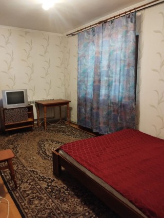 Здам кімнату на Борщагівці, в  районі шпалерного ринку. - фото 1