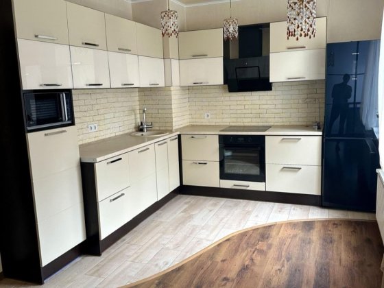 продам 2хком в жк Радужный Одеса