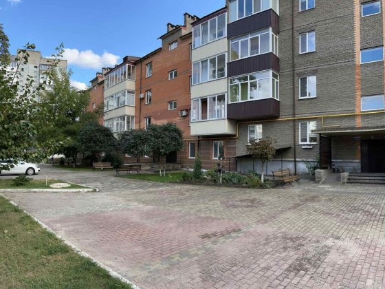 ПРОДАМ  2-к квартиру в новострое м-н Дачный Охтирка