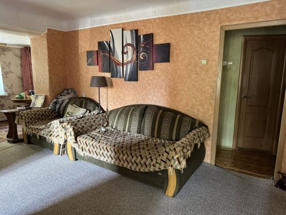 Продам 3-х кімнатну квартиру центр міста Васильків