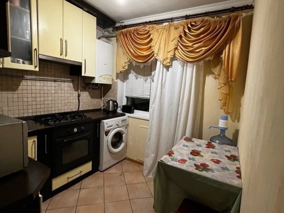 Продається трикімнатна квартира Васильков