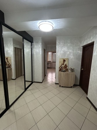 Продається 2- х кімнатна квартира м. Виноградів мік. Черняховка дом 12 - фото 1