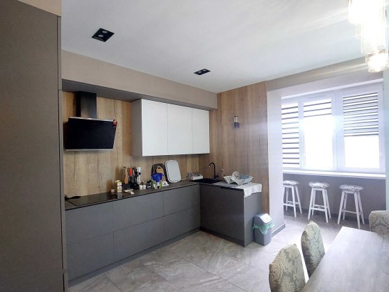 Продам дворівневу 3 кім. Шикарну квартиру Володимир