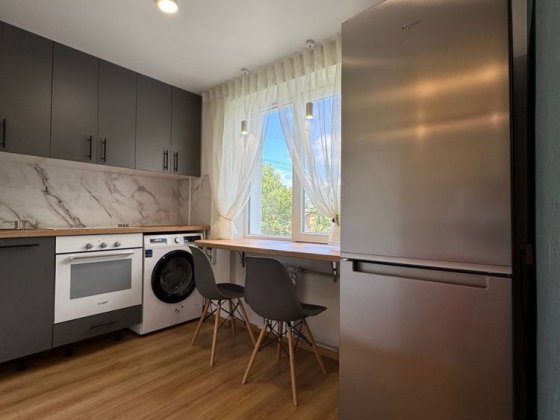 2-к 48 кв. в ЦЕНТРІ вул. Михайла Грушевського. Утеплена! Кам'янське