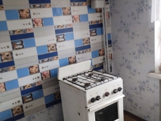 Продаю свою 3 кімн. квартиру . Без посередників. Каменское