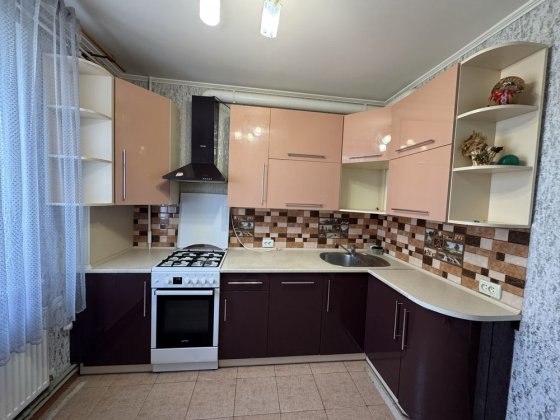 Продам 2-ком.с Автономкой!Левый берег,5мкрн ост.Зил Каменское