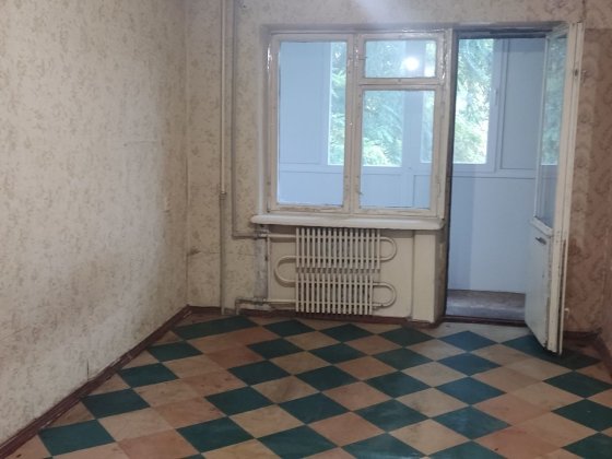 Продам 1 - к. квартира  31.5 кв. Возле муз училища панелька. Каменское